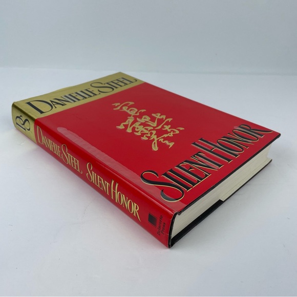 4 for $20 Danielle Steel Silent Honor - Picture 3 of 5